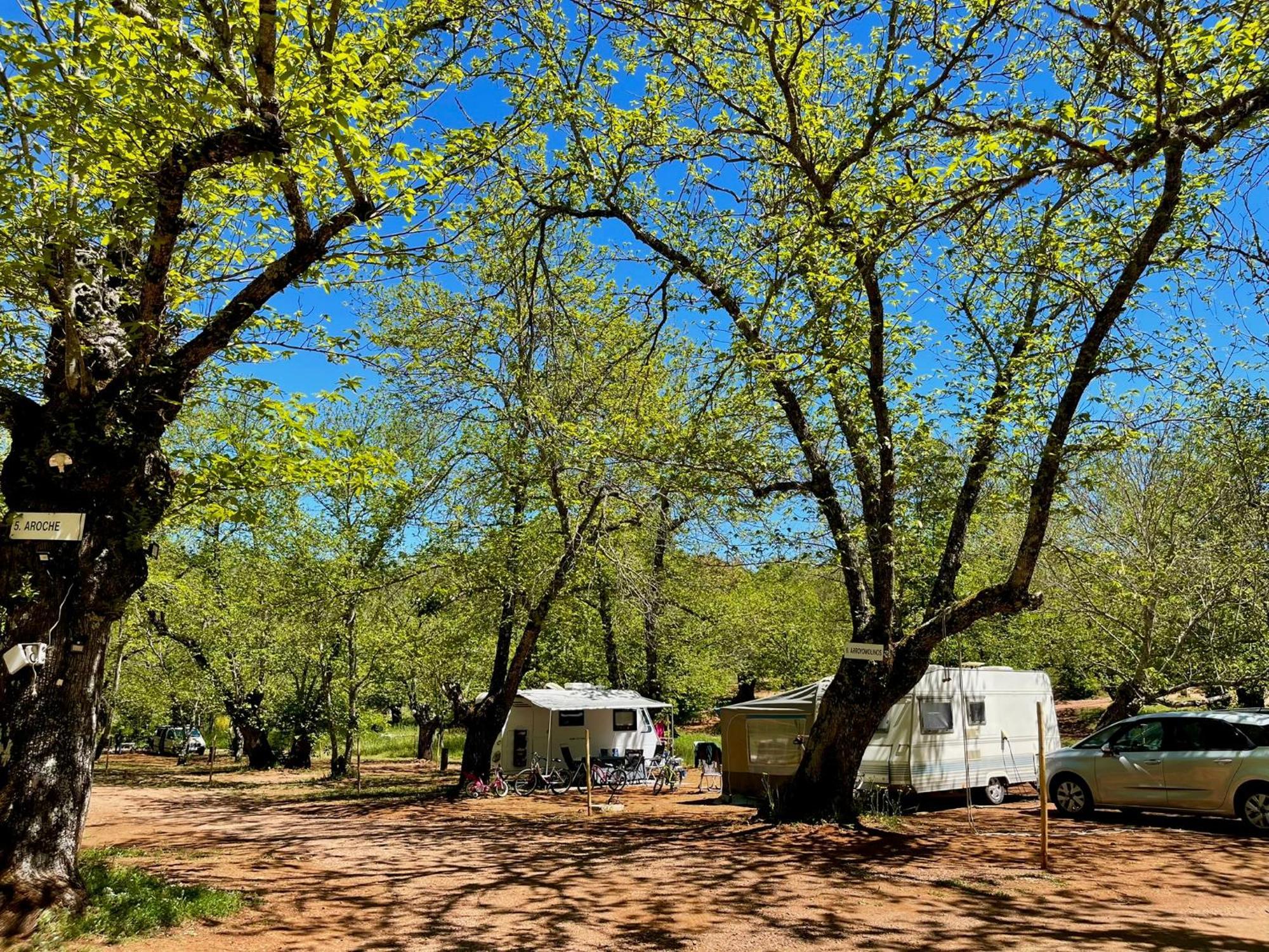 Camping El Madronal Hotel Fuenteheridos Exterior photo